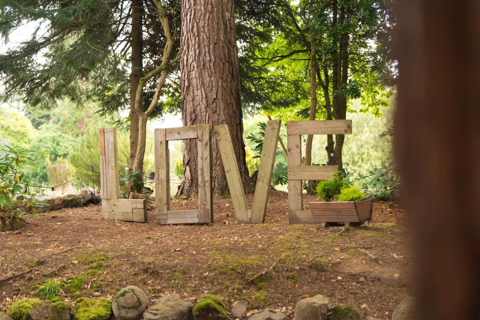 Luxury Woodland Lodge Retreat At Culdees Castle Crieff Eksteriør billede