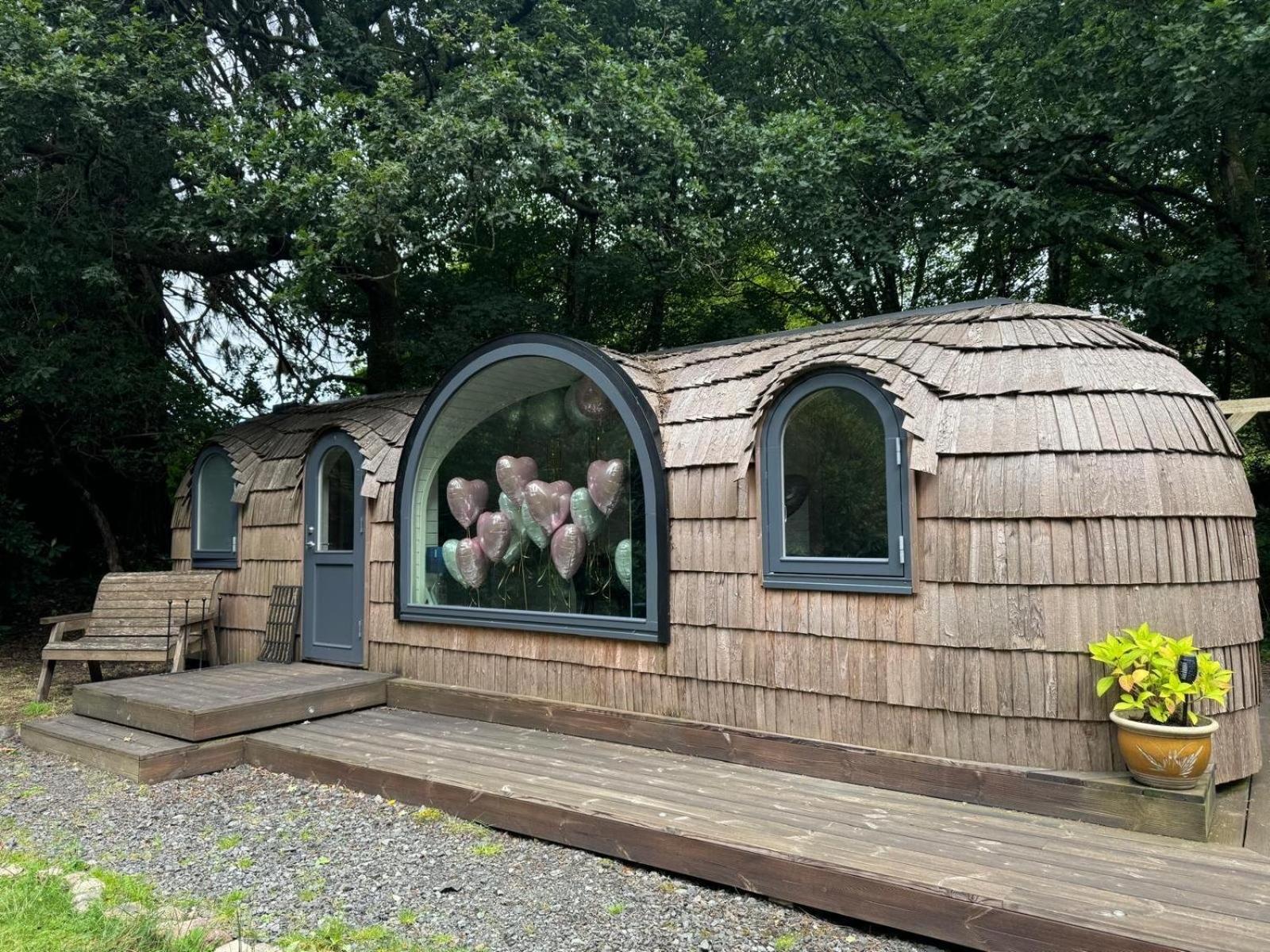 Luxury Woodland Lodge Retreat At Culdees Castle Crieff Eksteriør billede